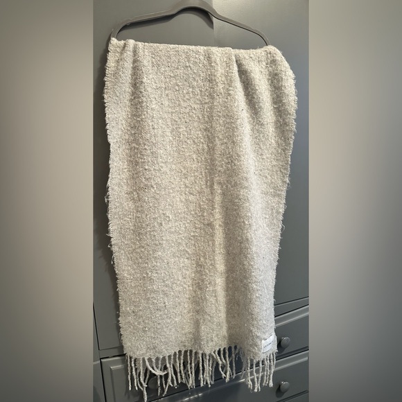 H&M Scarf - oversized - Picture 2 of 3